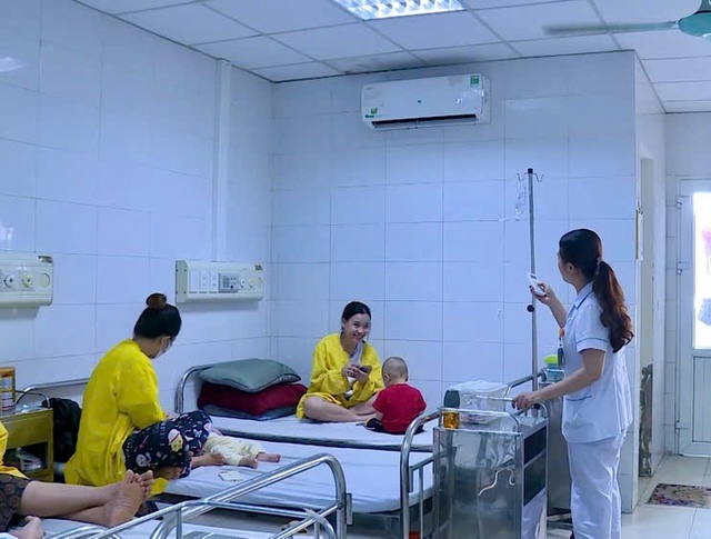 Các cơ sở y tế Thanh Hóa triển khai giải pháp chống nóng cho người bệnh- Ảnh 5. Các cơ sở y tế Thanh Hóa triển khai giải pháp chống nóng cho người bệnh- Ảnh 5.
