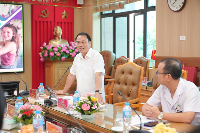 Người mắc bệnh vảy nến đối mặt áp lực tâm lý kéo dài nhiều năm- Ảnh 2. Người mắc bệnh vảy nến đối mặt áp lực tâm lý kéo dài nhiều năm- Ảnh 2.