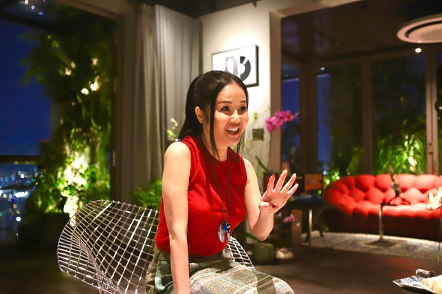 Diva Hồng Nhung đấu giá chiếc váy đặc biệt ủng hộ bệnh nhân ung thư vú- Ảnh 5. Diva Hồng Nhung đấu giá chiếc váy đặc biệt ủng hộ bệnh nhân ung thư vú- Ảnh 5.