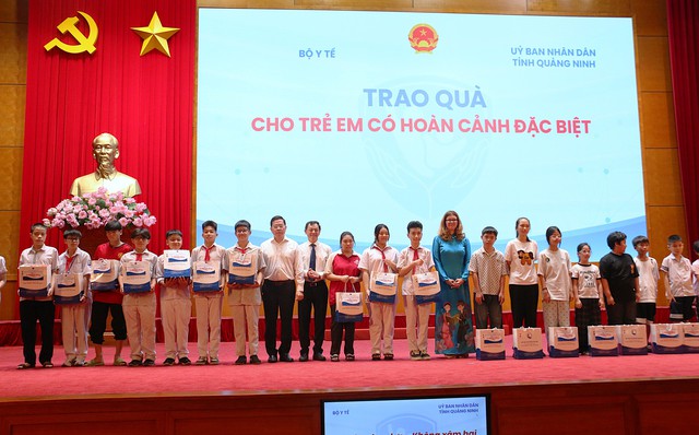 Phát động Tháng hành động vì trẻ em năm 2026: Chung tay xây dựng môi trường số an toàn cho trẻ- Ảnh 8.