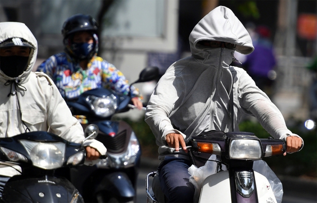 Diễn biến mới nhất của đợt nắng nóng lập kỷ lục về nhiệt độ ở nhiều nơi- Ảnh 1. Diễn biến mới nhất của đợt nắng nóng lập kỷ lục về nhiệt độ ở nhiều nơi- Ảnh 1.