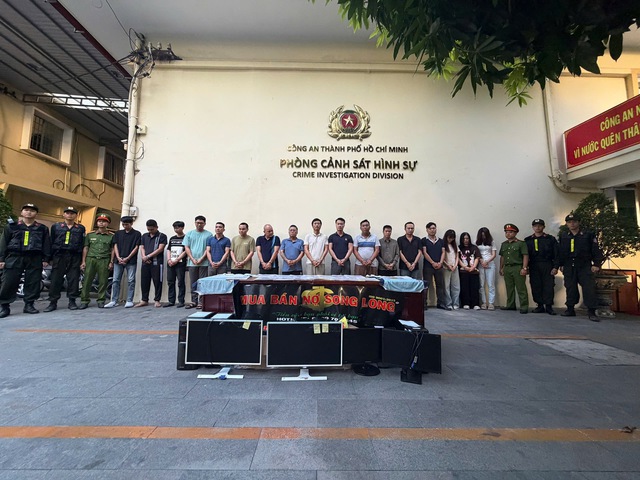 Băng nhóm đòi nợ xã hội đen núp bóng công ty 'mua bán nợ’ thu hơn 100 tỷ đồng sa lưới- Ảnh 2. Băng nhóm đòi nợ xã hội đen núp bóng công ty 'mua bán nợ’ thu hơn 100 tỷ đồng sa lưới- Ảnh 2.