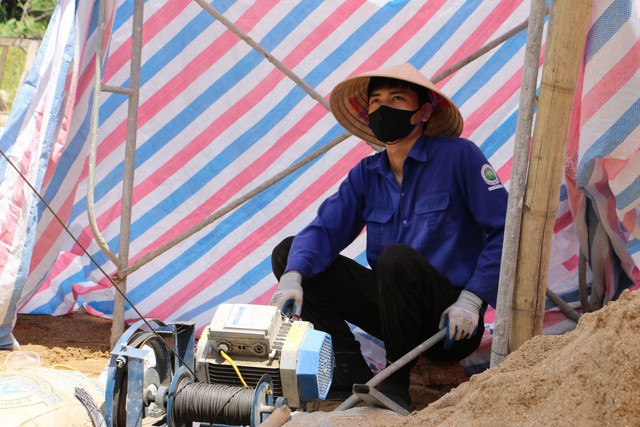Chủ động phòng tránh say nắng, sốc nhiệt mùa nắng nóng- Ảnh 1. Chủ động phòng tránh say nắng, sốc nhiệt mùa nắng nóng- Ảnh 1.