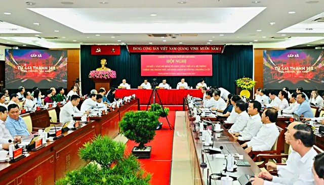 Bí thư Thành ủy TPHCM: Sẽ không 'cào bằng' biên chế giữa các địa phương- Ảnh 2.