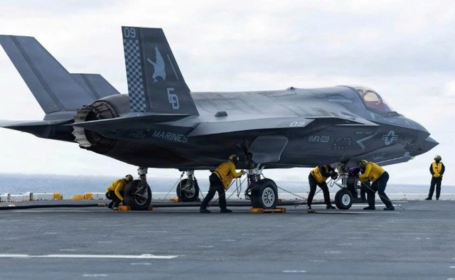 Tiêm kích F-35 lộ lỗi kỹ thuật khiến Mỹ tốn thêm 100 triệu USD- Ảnh 1. Tiêm kích F-35 lộ lỗi kỹ thuật khiến Mỹ tốn thêm 100 triệu USD- Ảnh 1.