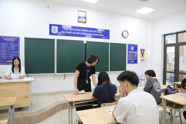 Hơn 600 thí sinh vắng mặt trong buổi làm thủ tục thi lớp 10 tại Hà Nội- Ảnh 1.