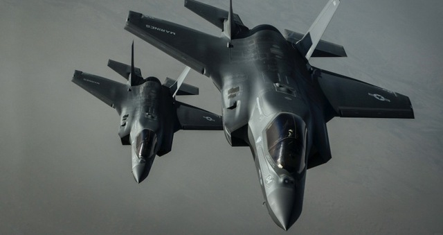 Tiêm kích F-35 Italia xuất hiện sát Nga với chiến thuật mới- Ảnh 1. Tiêm kích F-35 Italia xuất hiện sát Nga với chiến thuật mới- Ảnh 1.