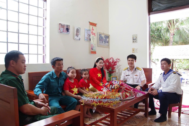 Trường Sa rộn ràng chuẩn bị Tết Thiếu nhi- Ảnh 2.