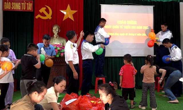Trường Sa rộn ràng chuẩn bị Tết Thiếu nhi- Ảnh 4.