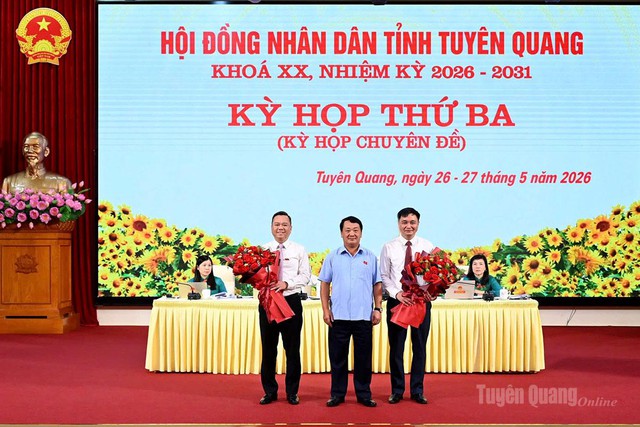 Thủ tướng phê chuẩn kết quả bầu 2 Phó Chủ tịch tỉnh Tuyên Quang- Ảnh 1.