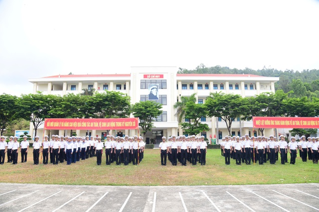 Vùng 3 Hải quân hưởng ứng Tháng hành động về an toàn, vệ sinh lao động- Ảnh 1.