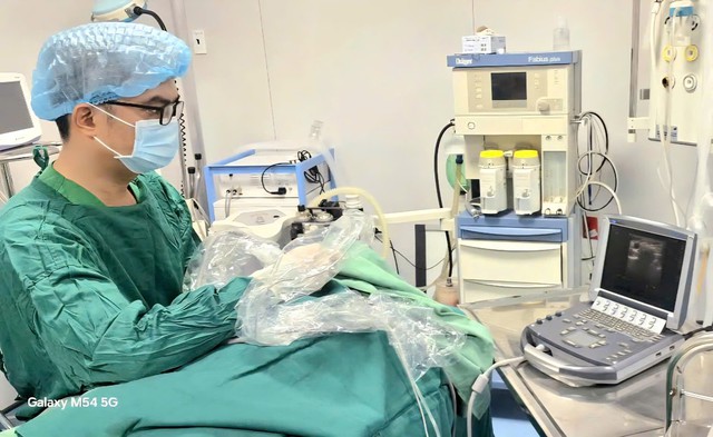 Đốt sóng cao tần – bước tiến nâng cao chất lượng điều trị bệnh lý tuyến giáp tại BV Nội tiết Nghệ An- Ảnh 1.