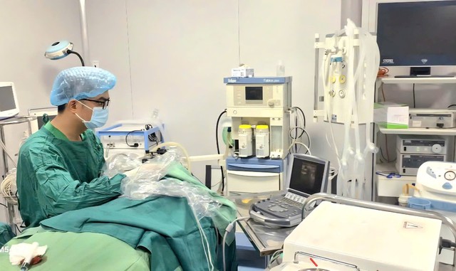 Đốt sóng cao tần – bước tiến nâng cao chất lượng điều trị bệnh lý tuyến giáp tại BV Nội tiết Nghệ An- Ảnh 3.