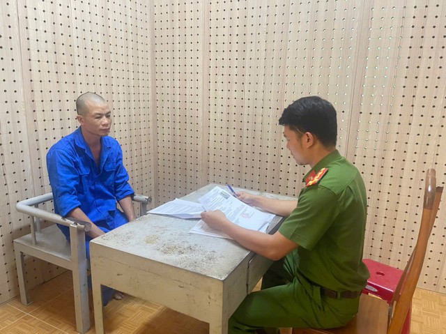 Sau 11 năm trốn truy nã, đối tượng lừa đảo bị bắt khi sống cùng bạn gái- Ảnh 1.