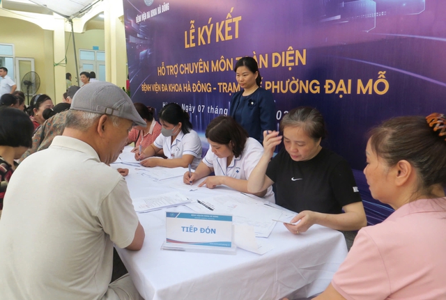 3 bệnh viện ở Hà Nội 'tiếp sức' cho Trạm Y tế phường Đại Mỗ- Ảnh 3.
