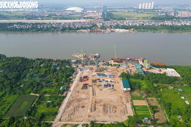 Phá dỡ loạt công trình tại phường Hồng Hà phục vụ thi công cầu Tứ Liên - Ảnh 2. Phá dỡ loạt công trình tại phường Hồng Hà phục vụ thi công cầu Tứ Liên - Ảnh 2.