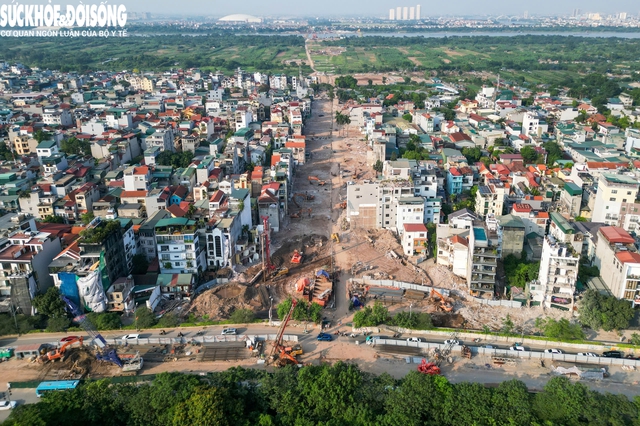 Phá dỡ loạt công trình tại phường Hồng Hà phục vụ thi công cầu Tứ Liên - Ảnh 5. Phá dỡ loạt công trình tại phường Hồng Hà phục vụ thi công cầu Tứ Liên - Ảnh 5.