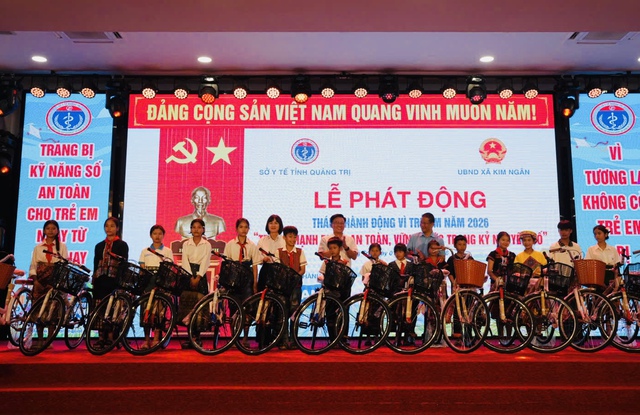 Để gần 450.000 trẻ em tại Quảng Trị 'hạnh phúc, an toàn, vững bước trong kỷ nguyên số'- Ảnh 1.