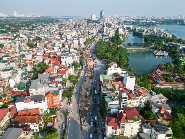 Phá dỡ loạt công trình tại phường Hồng Hà phục vụ thi công cầu Tứ Liên - Ảnh 13. Phá dỡ loạt công trình tại phường Hồng Hà phục vụ thi công cầu Tứ Liên - Ảnh 13.