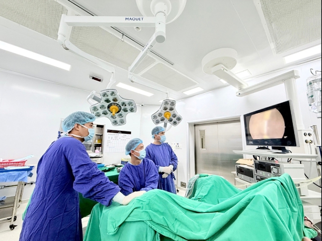 Vinmec Hạ Long cứu cụ ông 89 tuổi thoát nguy cơ suy thận bằng nội soi ít xâm lấn- Ảnh 1. Vinmec Hạ Long cứu cụ ông 89 tuổi thoát nguy cơ suy thận bằng nội soi ít xâm lấn- Ảnh 1.