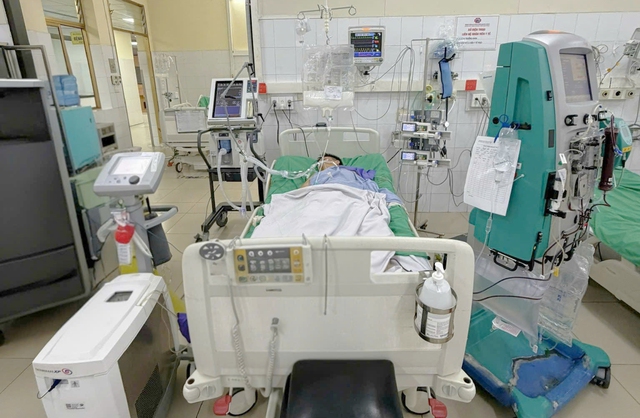 Ngừng tim khi chơi thể thao, người đàn ông 42 tuổi hồi phục kỳ diệu- Ảnh 1. Ngừng tim khi chơi thể thao, người đàn ông 42 tuổi hồi phục kỳ diệu- Ảnh 1.