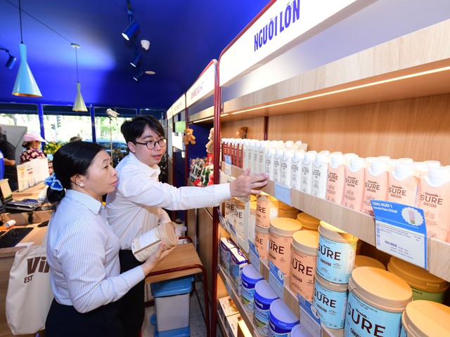Vinamilk đón thế hệ 'đồng niên' tham quan nhà máy với lời hứa chăm sóc sức khỏe bằng dinh dưỡng chất lượng- Ảnh 6.
