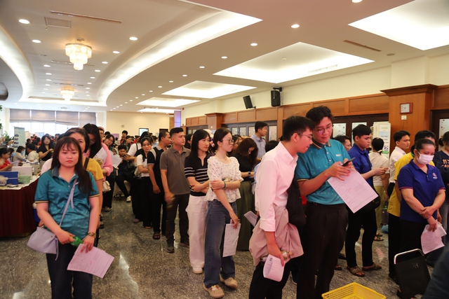 Giọt hồng của lòng nhân ái trao cơ hội sống cho nhiều người bệnh- Ảnh 10. Giọt hồng của lòng nhân ái trao cơ hội sống cho nhiều người bệnh- Ảnh 10.