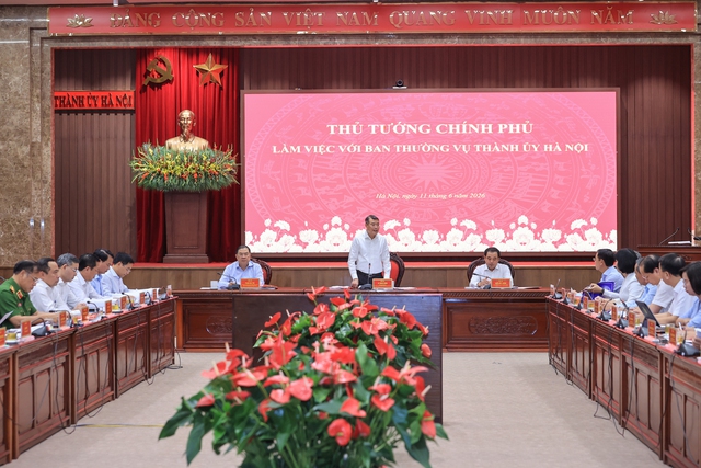 Thủ tướng: Phấn đấu 100% bệnh viện ở Hà Nội triển khai bệnh án điện tử- Ảnh 1. Thủ tướng: Phấn đấu 100% bệnh viện ở Hà Nội triển khai bệnh án điện tử- Ảnh 1.