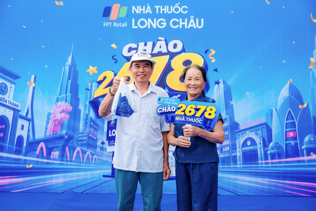 2.678 nhà thuốc trên toàn quốc - Dấu ấn gần một thập kỷ Long Châu vươn mình vì một Việt Nam khỏe mạnh- Ảnh 2. 2.678 nhà thuốc trên toàn quốc - Dấu ấn gần một thập kỷ Long Châu vươn mình vì một Việt Nam khỏe mạnh- Ảnh 2.