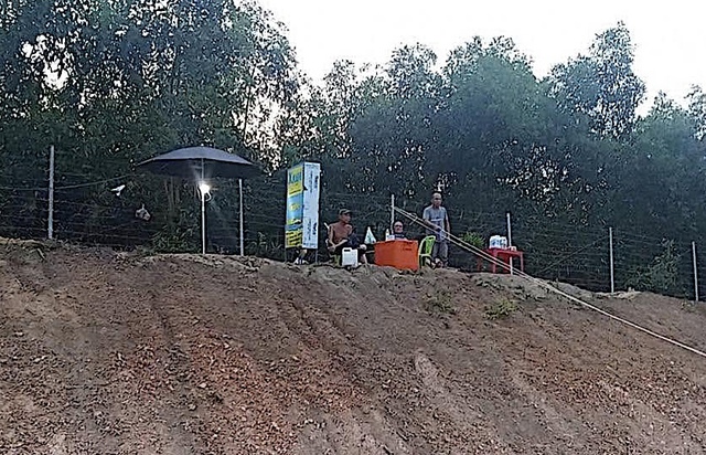 Vẫn còn tình trạng người đi bộ, xe máy xâm nhập một số tuyến cao tốc mới khai thác- Ảnh 2. Vẫn còn tình trạng người đi bộ, xe máy xâm nhập một số tuyến cao tốc mới khai thác- Ảnh 2.