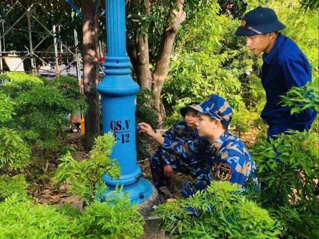 Cán bộ, chiến sĩ Vùng 4 Hải quân hành động thiết thực vì an ninh năng lượng- Ảnh 1. Cán bộ, chiến sĩ Vùng 4 Hải quân hành động thiết thực vì an ninh năng lượng- Ảnh 1.
