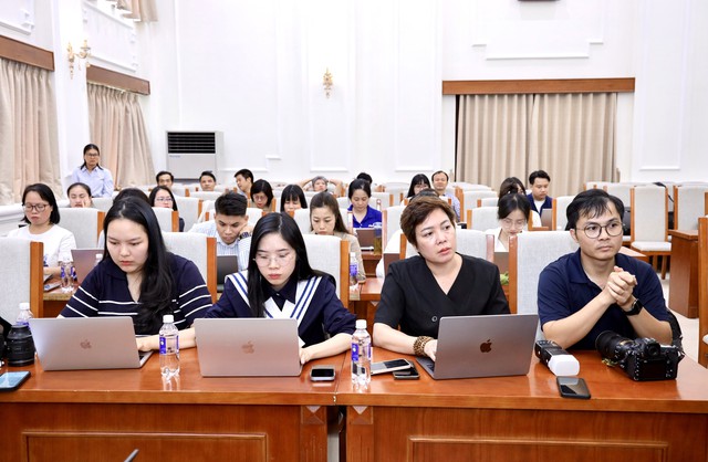 Đề thi tốt nghiệp THPT 2026 khó hay dễ, công tác chấm thi tự luận sẽ thế nào?- Ảnh 2. Đề thi tốt nghiệp THPT 2026 khó hay dễ, công tác chấm thi tự luận sẽ thế nào?- Ảnh 2.