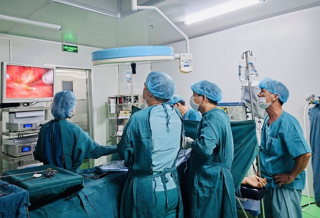 Cứu sống nam bệnh nhân bị thủng dạ dày- Ảnh 1. Cứu sống nam bệnh nhân bị thủng dạ dày- Ảnh 1.