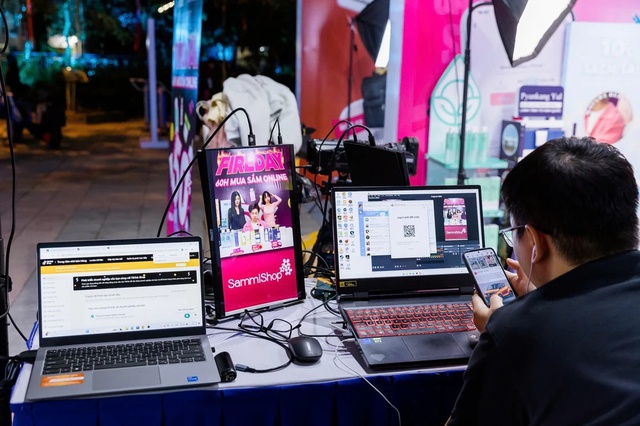 Livestream bán hàng, tiếp thị liên kết sẽ bị quản lý chặt hơn như thế nào từ 1/7?- Ảnh 1. Livestream bán hàng, tiếp thị liên kết sẽ bị quản lý chặt hơn như thế nào từ 1/7?- Ảnh 1.