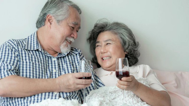 Tình dục ở người cao tuổi: Sau tuổi 70 có còn hoạt động tình dục không? - Ảnh 1.