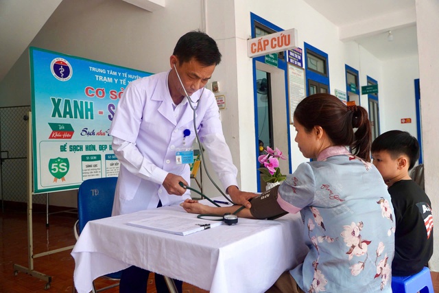Hà Tĩnh lấy phòng bệnh làm trọng tâm chăm sóc sức khỏe cộng đồng- Ảnh 1.