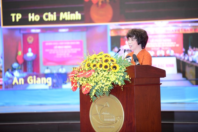Anh hùng Lao động Thái Hương: Tăng trưởng hai con số phải được xây dựng trên nền tảng sức khỏe của nhân dân- Ảnh 1. Anh hùng Lao động Thái Hương: Tăng trưởng hai con số phải được xây dựng trên nền tảng sức khỏe của nhân dân- Ảnh 1.