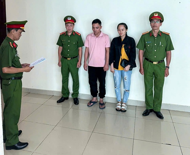 Vợ chồng chủ Công ty Ba Con Sư Tử bị khởi tố vì bán phân bón giả ra thị trường- Ảnh 1. Vợ chồng chủ Công ty Ba Con Sư Tử bị khởi tố vì bán phân bón giả ra thị trường- Ảnh 1.