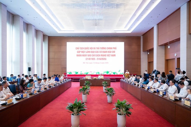Chủ tịch Quốc hội và Thủ tướng Chính phủ gặp mặt Lãnh đạo các cơ quan báo chí- Ảnh 2. Chủ tịch Quốc hội và Thủ tướng Chính phủ gặp mặt Lãnh đạo các cơ quan báo chí- Ảnh 2.