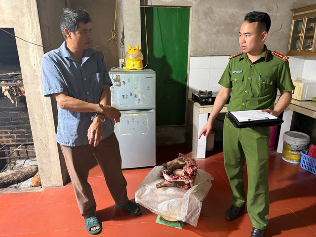 Chở chuối đi trồng bị đàn dê ăn mất lá chuối, người đàn ông bắt trộm dê về làm thịt - Ảnh 2. Chở chuối đi trồng bị đàn dê ăn mất lá chuối, người đàn ông bắt trộm dê về làm thịt - Ảnh 2.