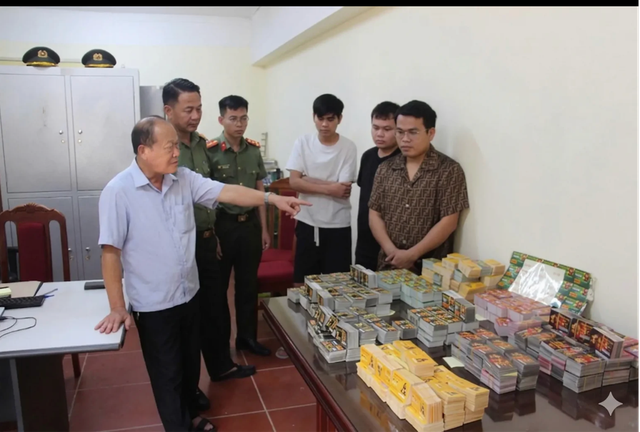 Bán vé cào trúng thưởng giả, nhóm đối tượng lừa đảo hàng nghìn người- Ảnh 1. Bán vé cào trúng thưởng giả, nhóm đối tượng lừa đảo hàng nghìn người- Ảnh 1.