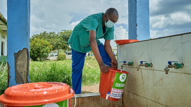 'Tảng băng chìm' đáng sợ về dịch Ebola tại CHDC Congo- Ảnh 2. 'Tảng băng chìm' đáng sợ về dịch Ebola tại CHDC Congo- Ảnh 2.