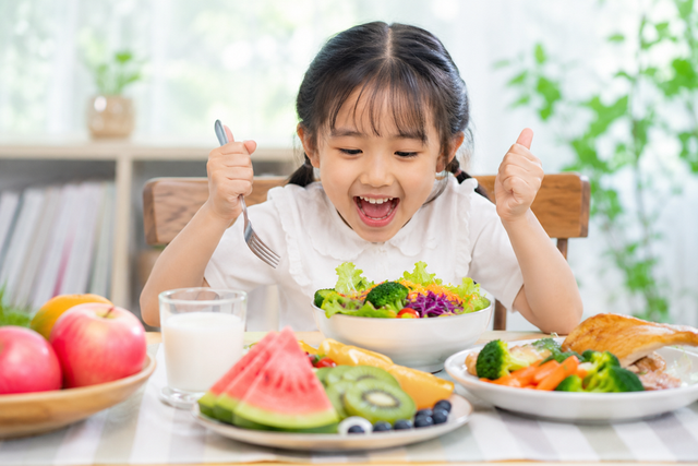 Ăn trái cây tráng miệng thế nào để tốt cho sức khỏe lứa tuổi học sinh?- Ảnh 1. Ăn trái cây tráng miệng thế nào để tốt cho sức khỏe lứa tuổi học sinh?- Ảnh 1.
