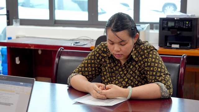 Khởi tố nữ viên chức đất đai ở Lào Cai vì tự ý sửa sổ đỏ cho người dân - Ảnh 1. Khởi tố nữ viên chức đất đai ở Lào Cai vì tự ý sửa sổ đỏ cho người dân - Ảnh 1.