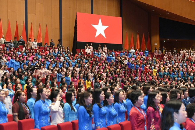 Chủ tịch Quốc hội Trần Thanh Mẫn dự Đại hội đại biểu Phụ nữ toàn quốc- Ảnh 7. Chủ tịch Quốc hội Trần Thanh Mẫn dự Đại hội đại biểu Phụ nữ toàn quốc- Ảnh 7.