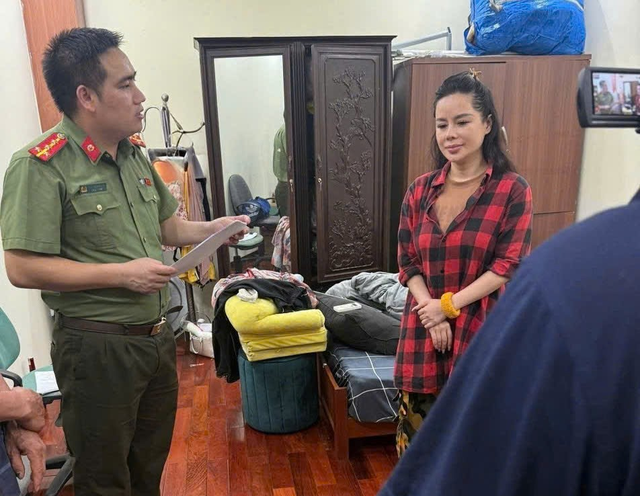 Bắt tạm giam chủ tài khoản tiktok 'Hà My' liên quan đến 2 bệnh viện ở Hà Nội- Ảnh 1. Bắt tạm giam chủ tài khoản tiktok 'Hà My' liên quan đến 2 bệnh viện ở Hà Nội- Ảnh 1.