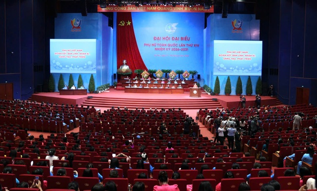 Chủ tịch Quốc hội: Phụ nữ phải trở thành chủ thể quan trọng kiến tạo tương lai đất nước- Ảnh 3. Chủ tịch Quốc hội: Phụ nữ phải trở thành chủ thể quan trọng kiến tạo tương lai đất nước- Ảnh 3.