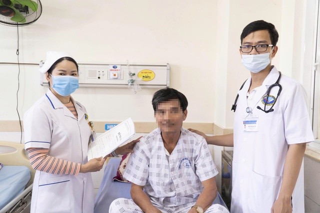 Chân lạnh toát sau cơn đau bất thường, bác sĩ cảnh báo dấu hiệu nguy cơ mất chi- Ảnh 1. Chân lạnh toát sau cơn đau bất thường, bác sĩ cảnh báo dấu hiệu nguy cơ mất chi- Ảnh 1.