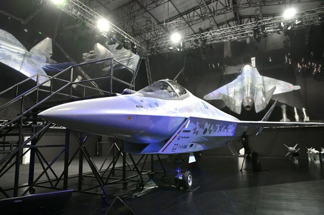 Tiêm kích tàng hình Su-75 Nga nhắm thẳng vào điểm yếu lớn nhất của F-35 Mỹ- Ảnh 1.