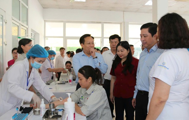 Lào Cai 'tăng tốc' thực hiện chiến dịch khám sức khỏe toàn dân- Ảnh 2.